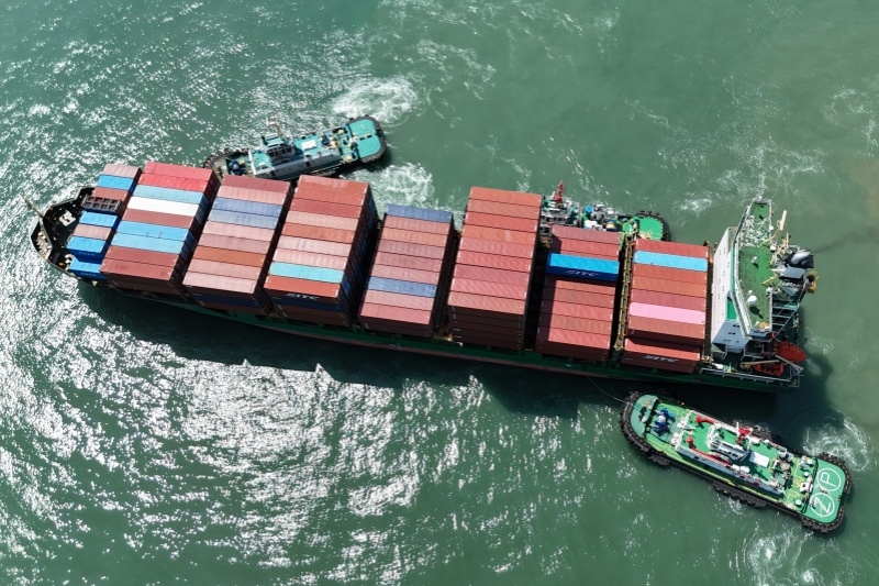 j9真人集团助力失控外轮竣事20余天漂航